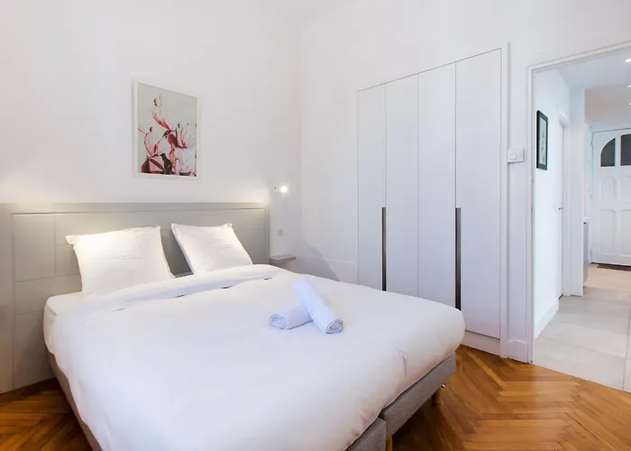 Le Forville Art Deco شقة